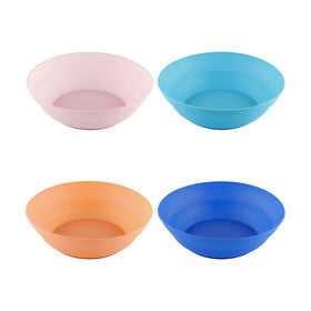 4 Plastic Bowls